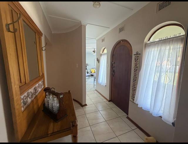 3 BEDROOM FREEHOLD FOR SALE IN MEER EN SEE